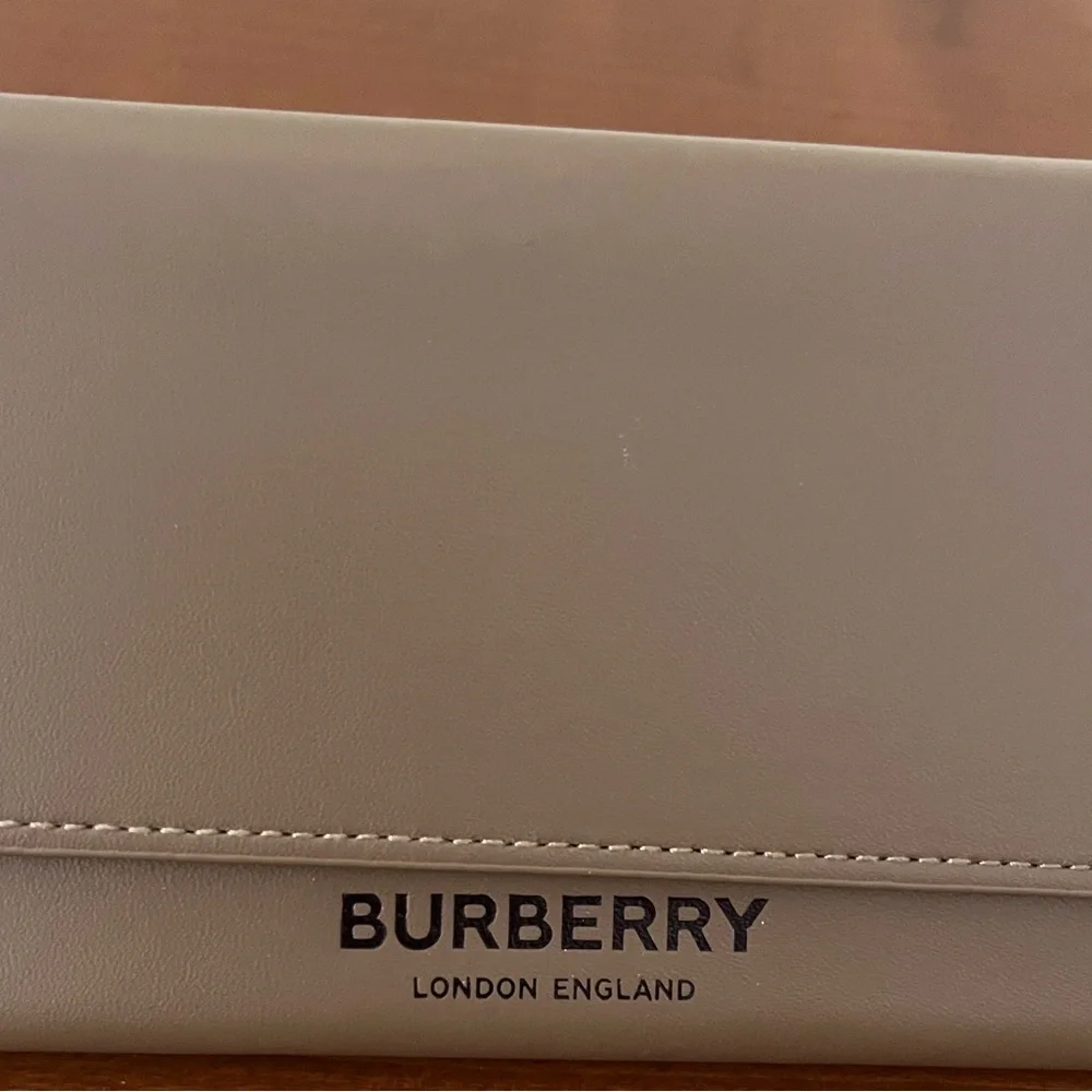 Burberry Glasses Case